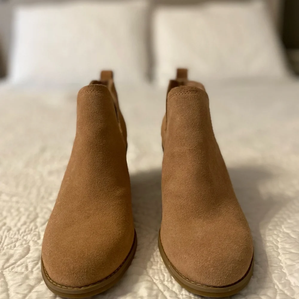 Toms Tan Ankle Booties - Picture 3 of 8